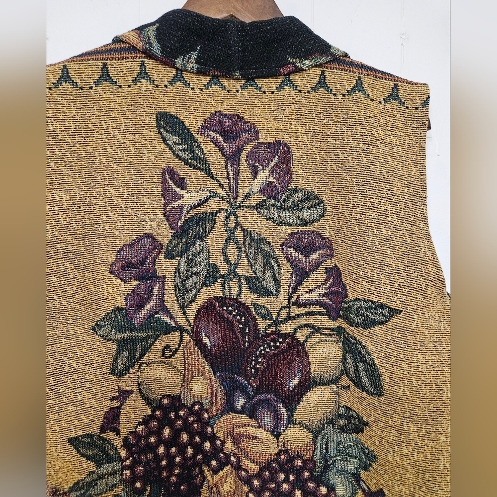 Every Stitch Counts Vintage Fruit Floral Theme Rare Unique Vest - Picture 5 of 7